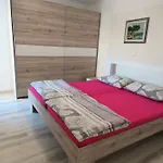 Apartma Mija - Xl Kornic