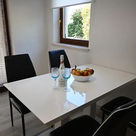 Apartma Mija - Xl * Kornić